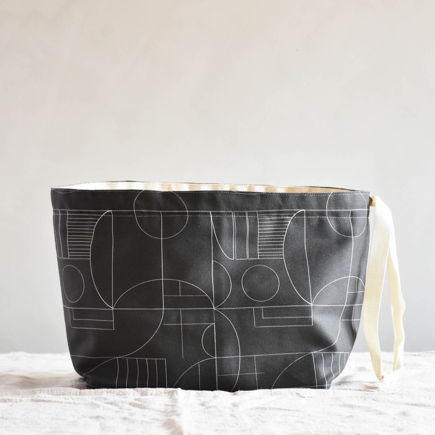 Canvas storage basket - Modern geometric