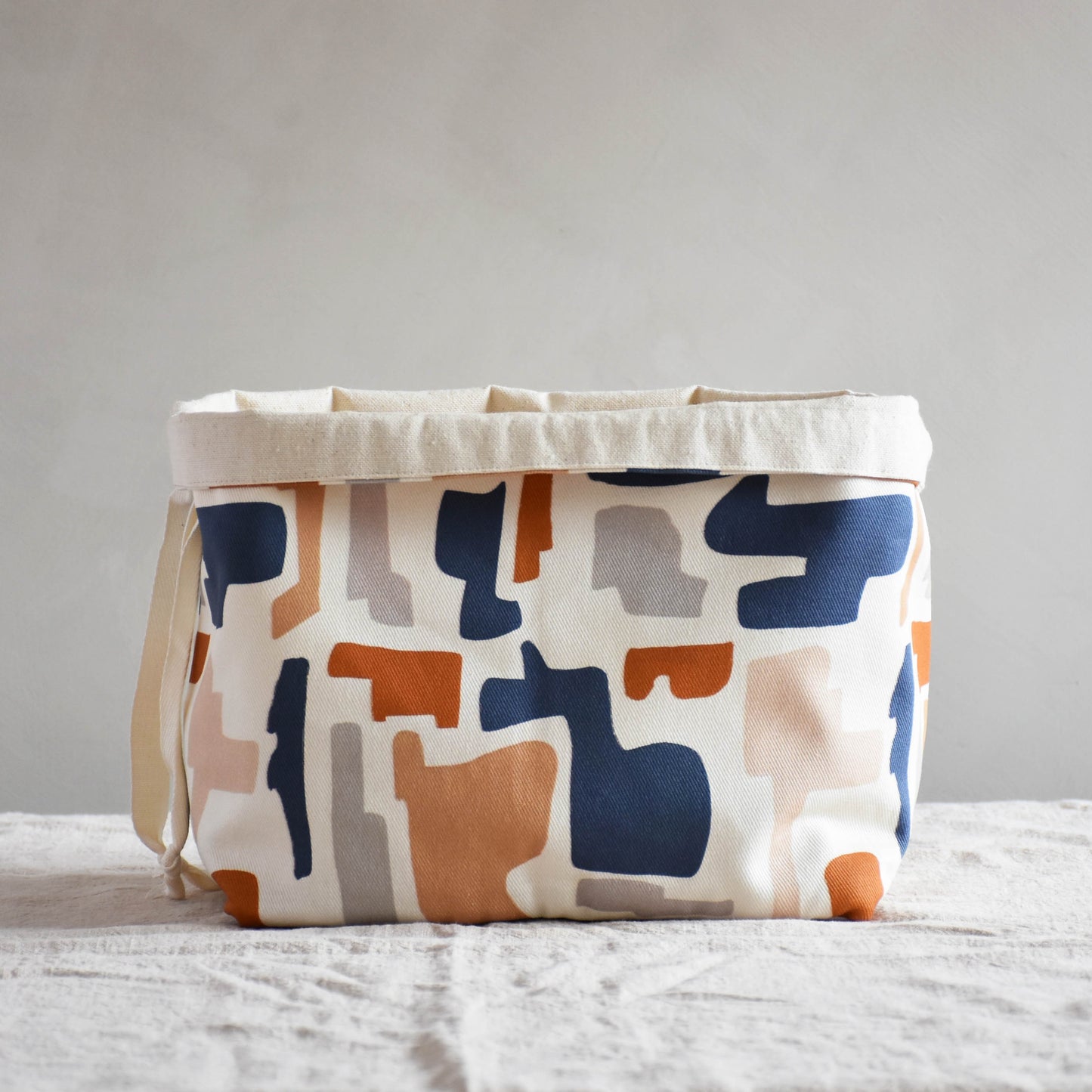 Canvas storage basket - Shape and color
