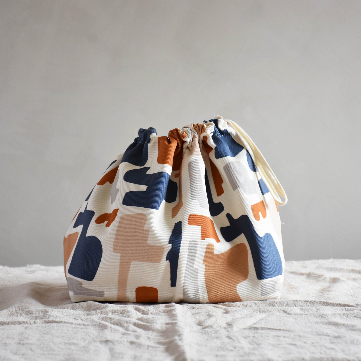Canvas storage basket - Shape and color