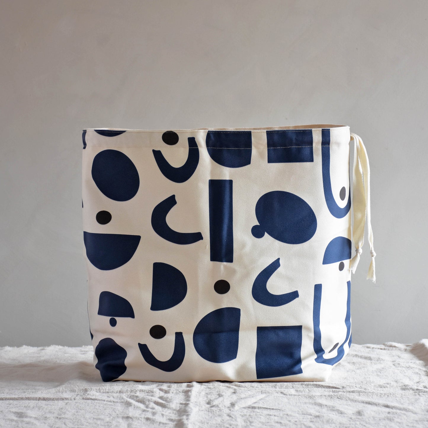 Large canvas storage basket - Oblo