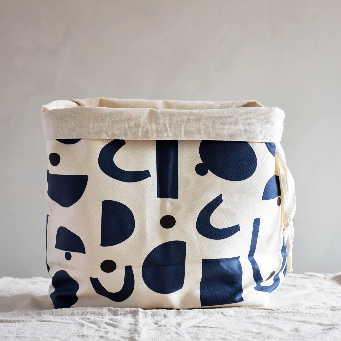 Large canvas storage basket - Oblo