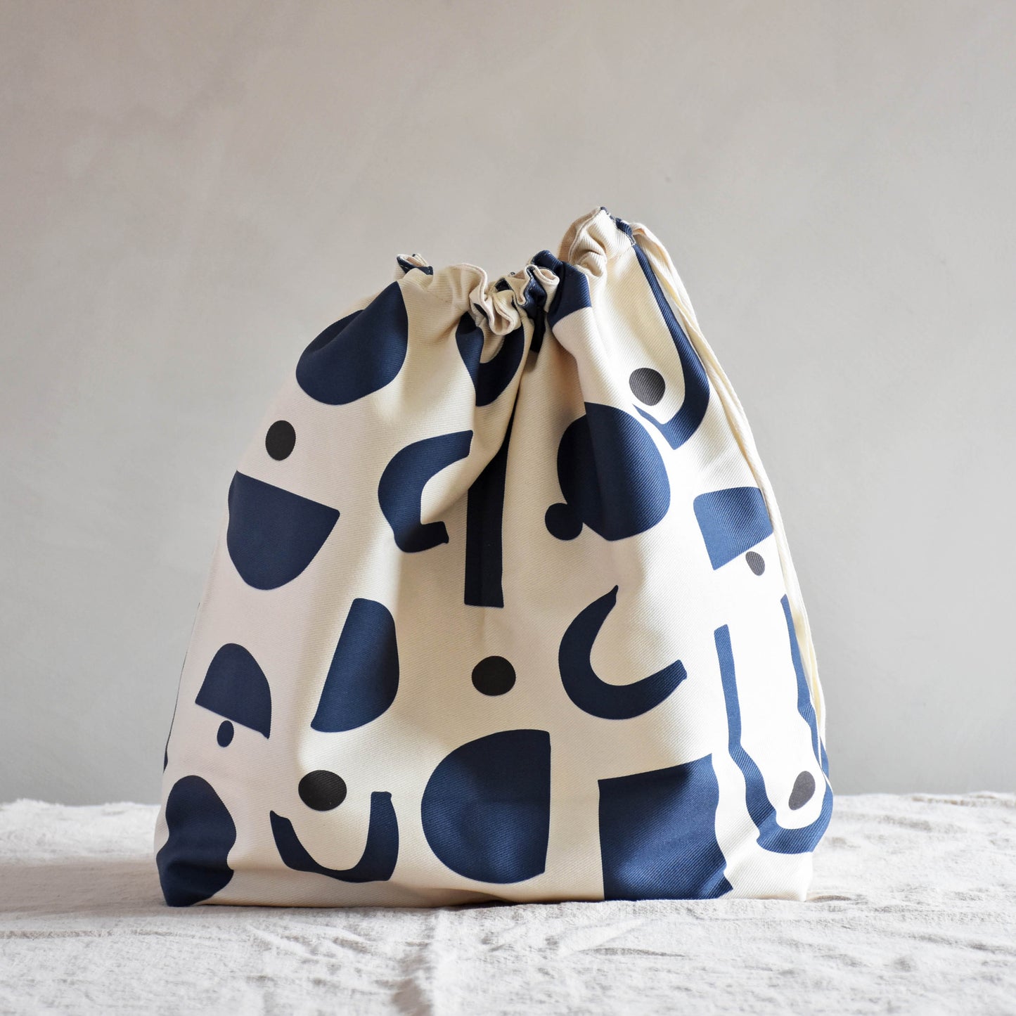 Large canvas storage basket - Oblo