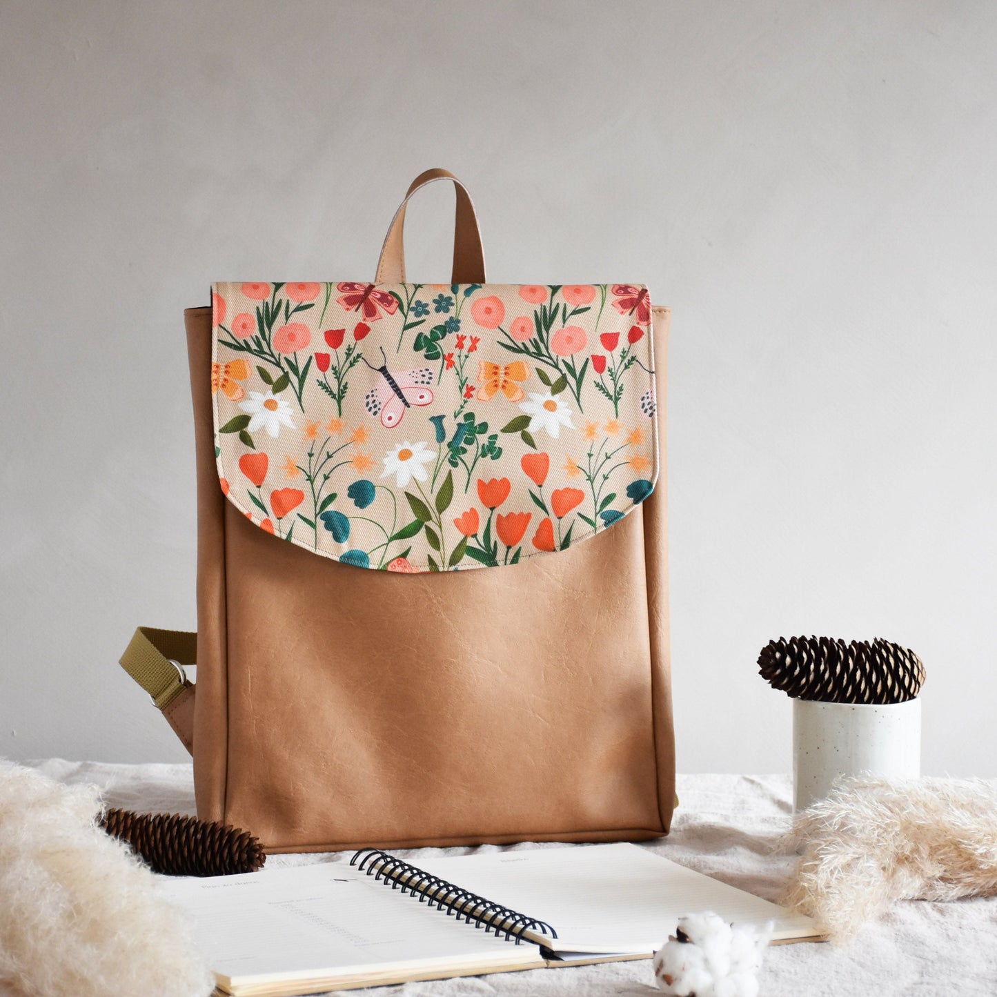 Mocca Backpack - Butterflies and flowers