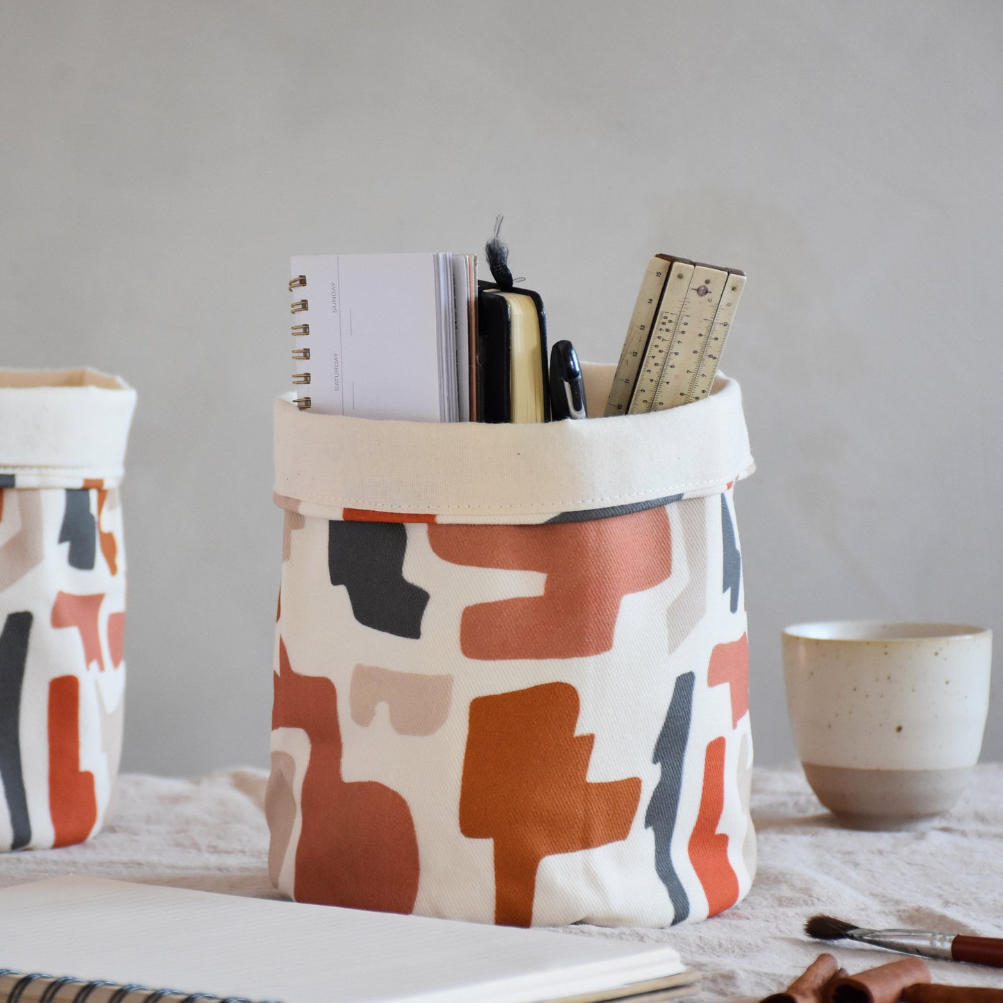 Storage basket - Shape and color