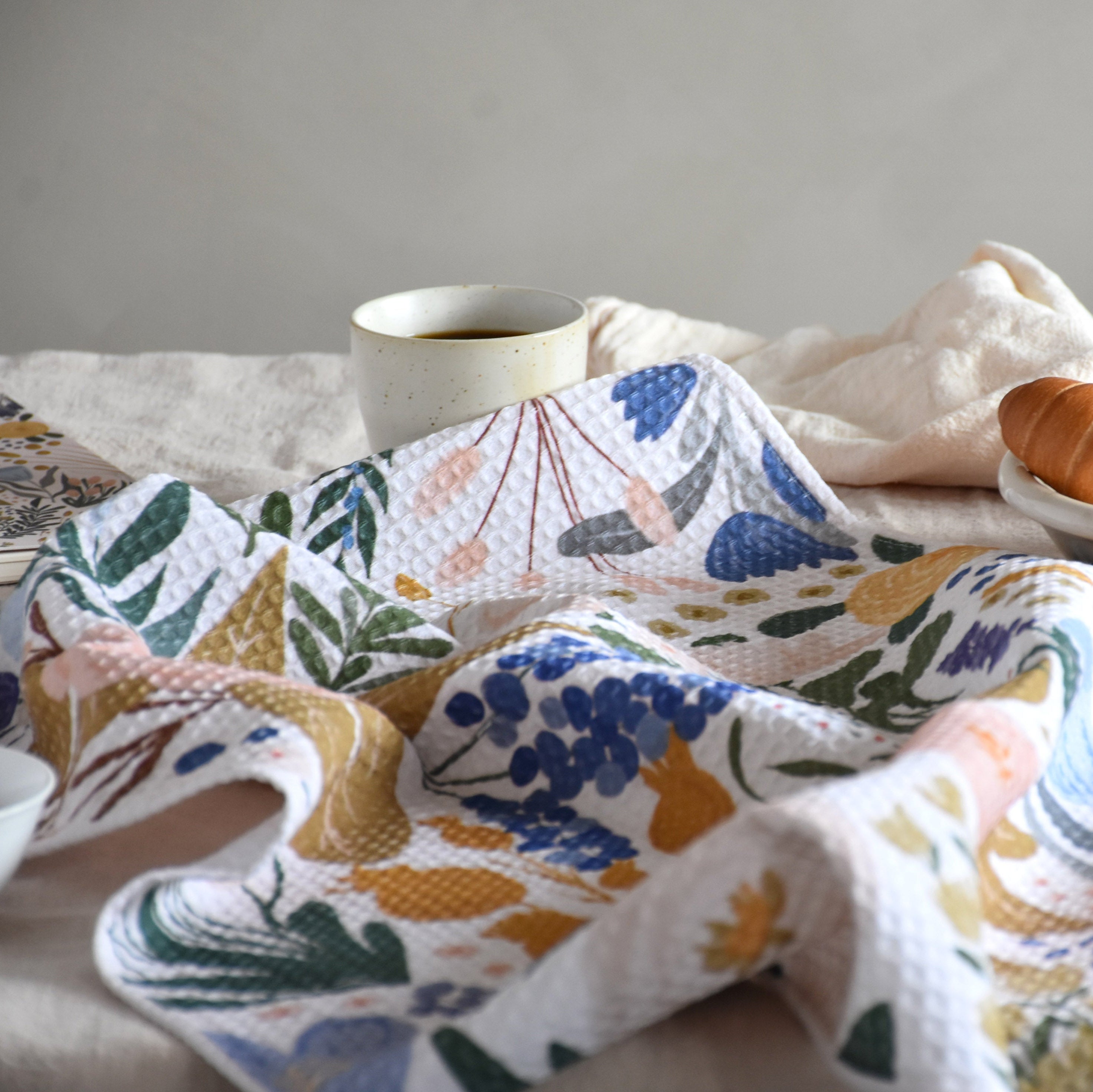 Kitchen towel - In the garden