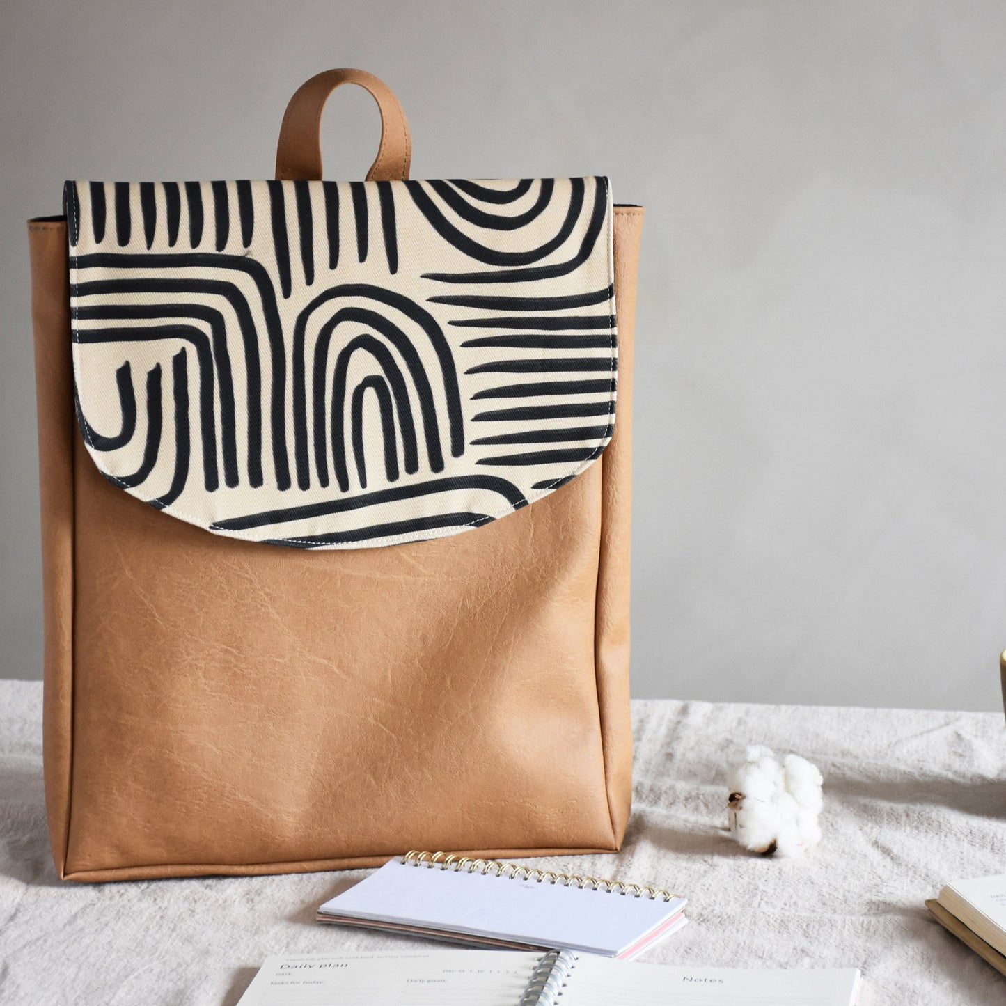 Mocca Backpack - Lines