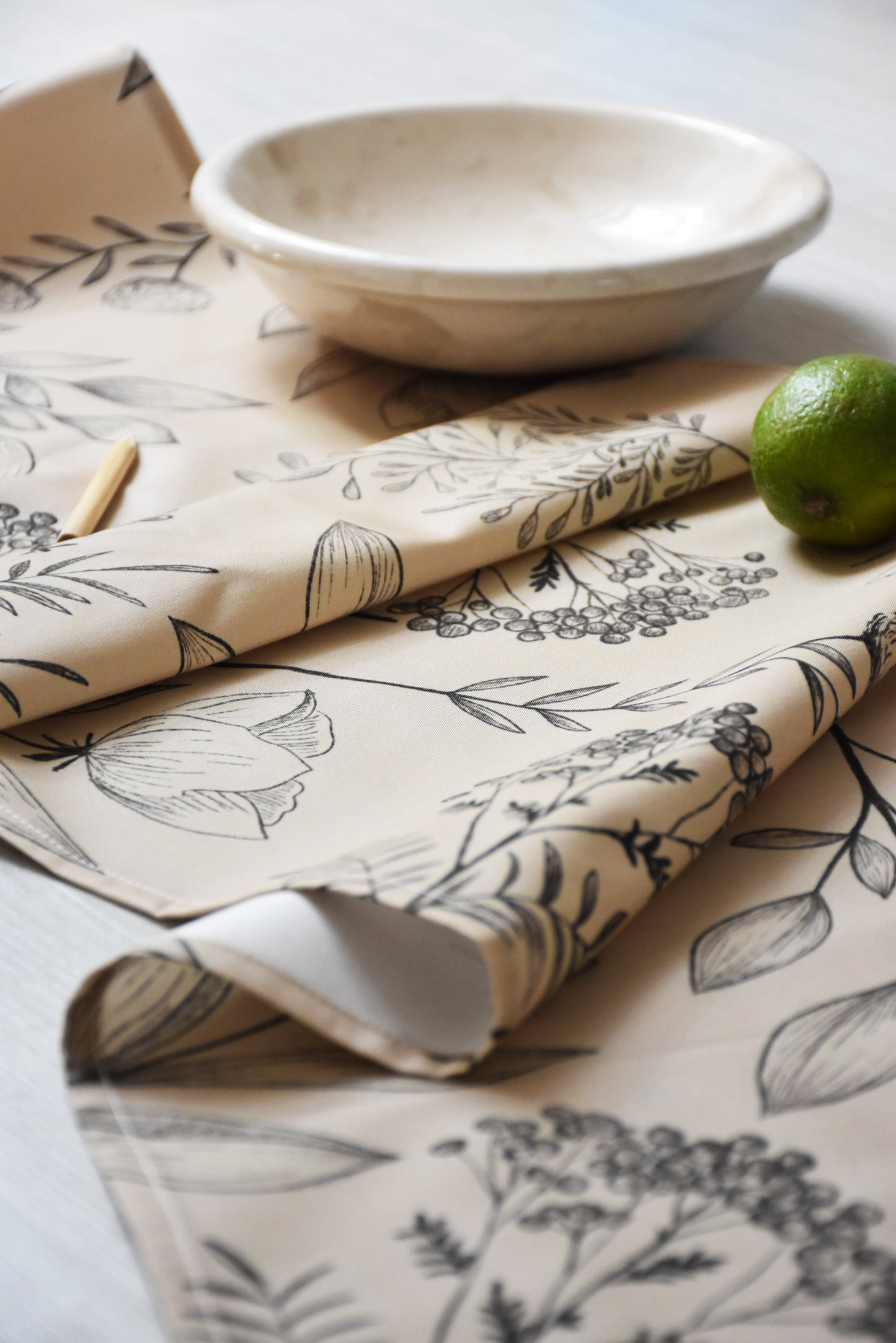 Table runner - Botany