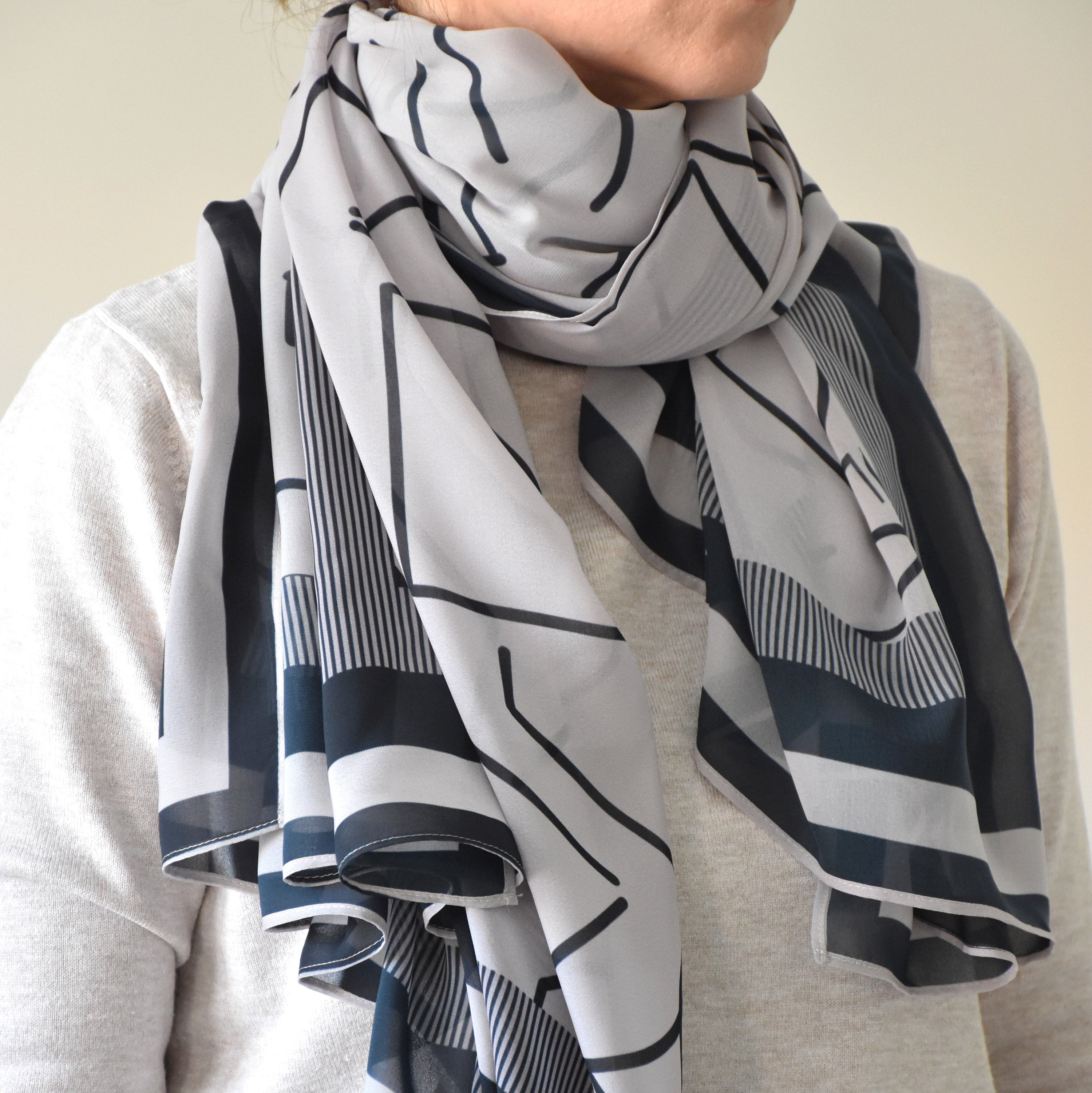 LInes Scarf