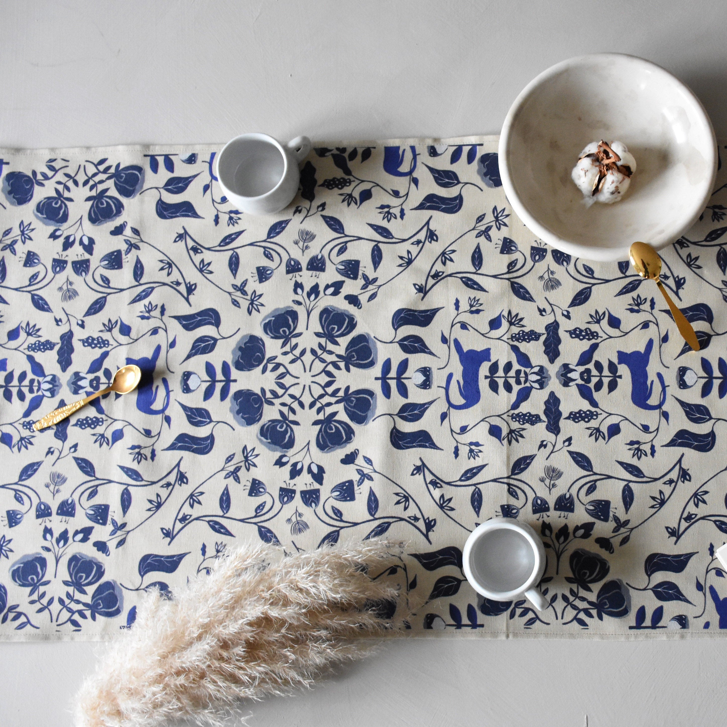 Table runner - Midnight garden