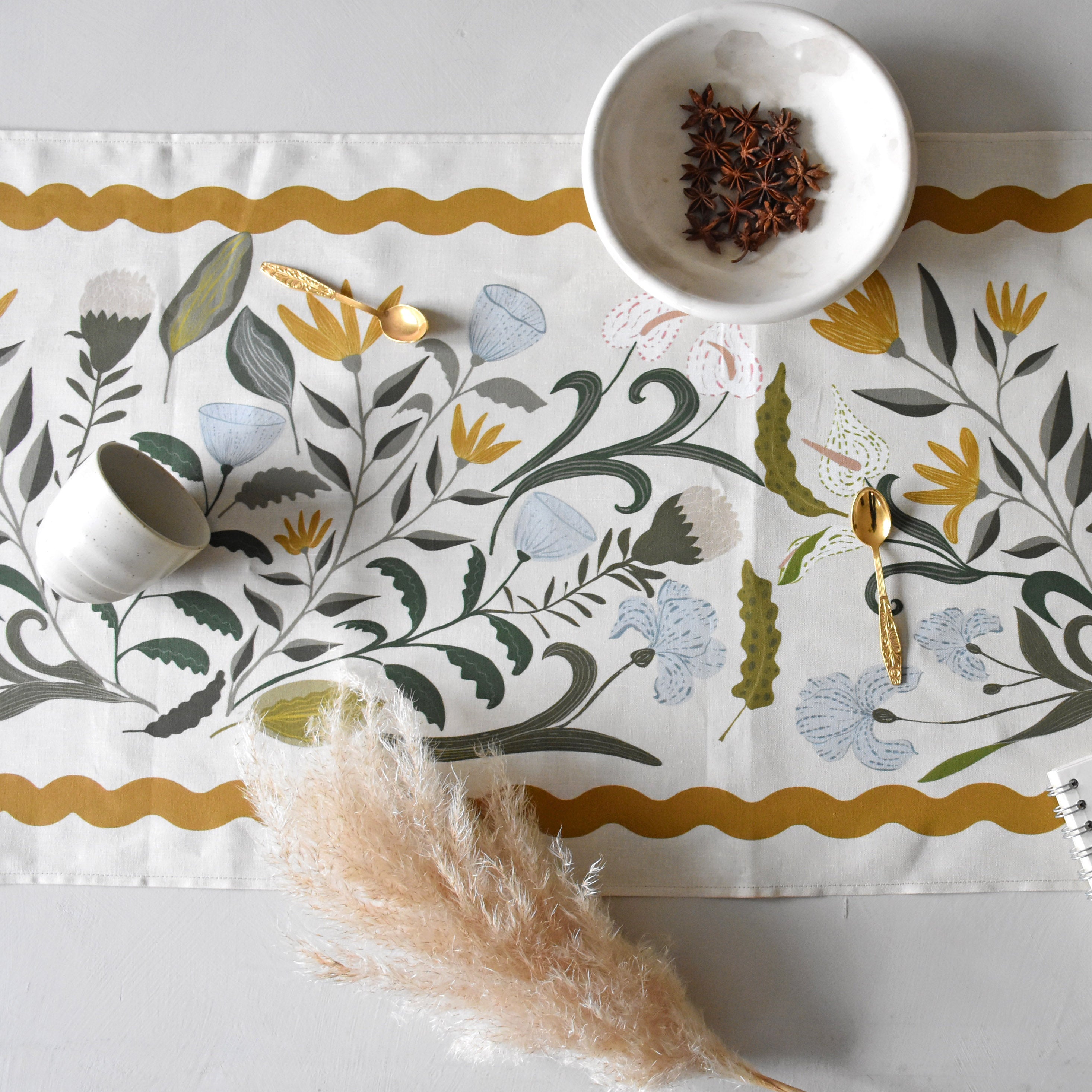 Table runner - Irises