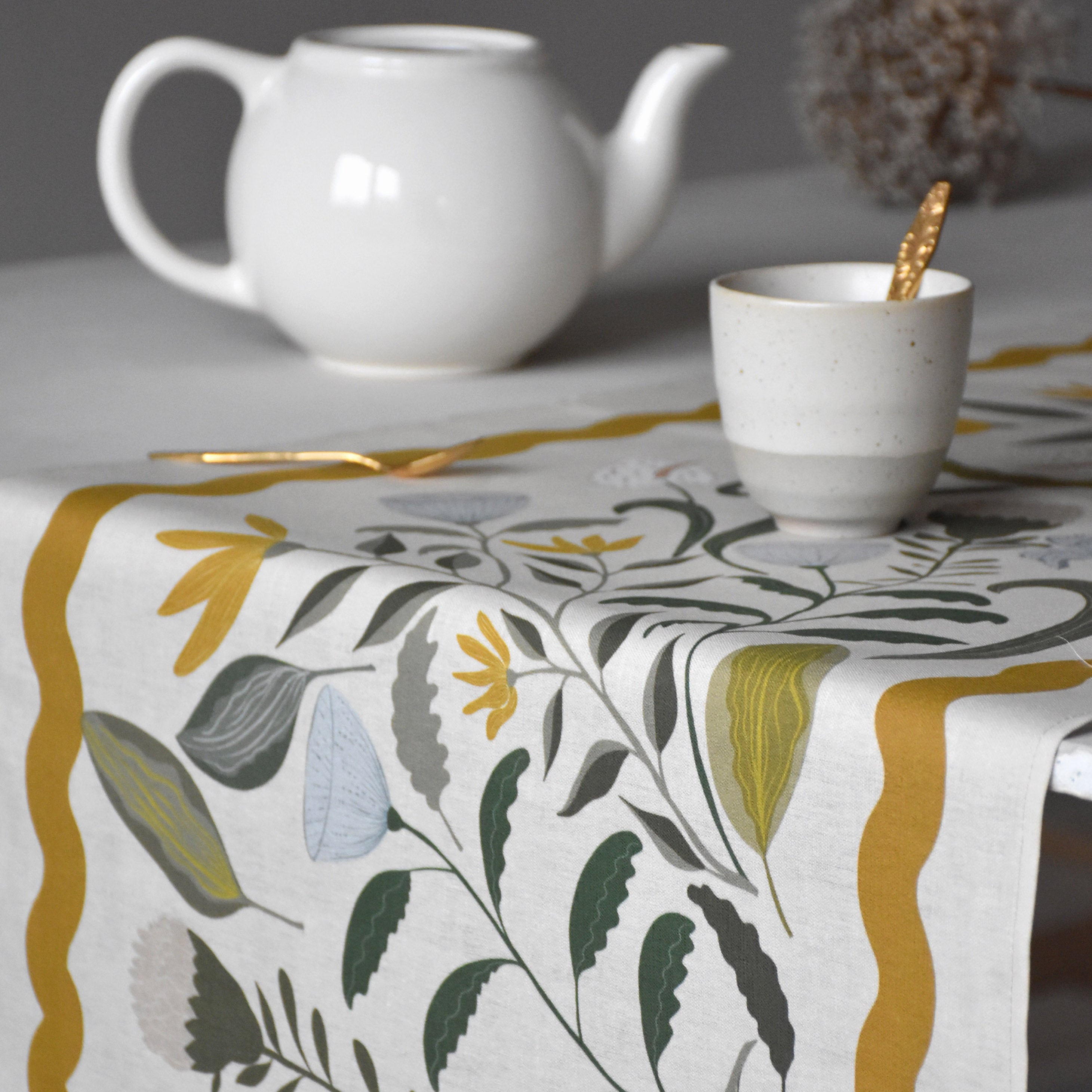 Table runner - Irises