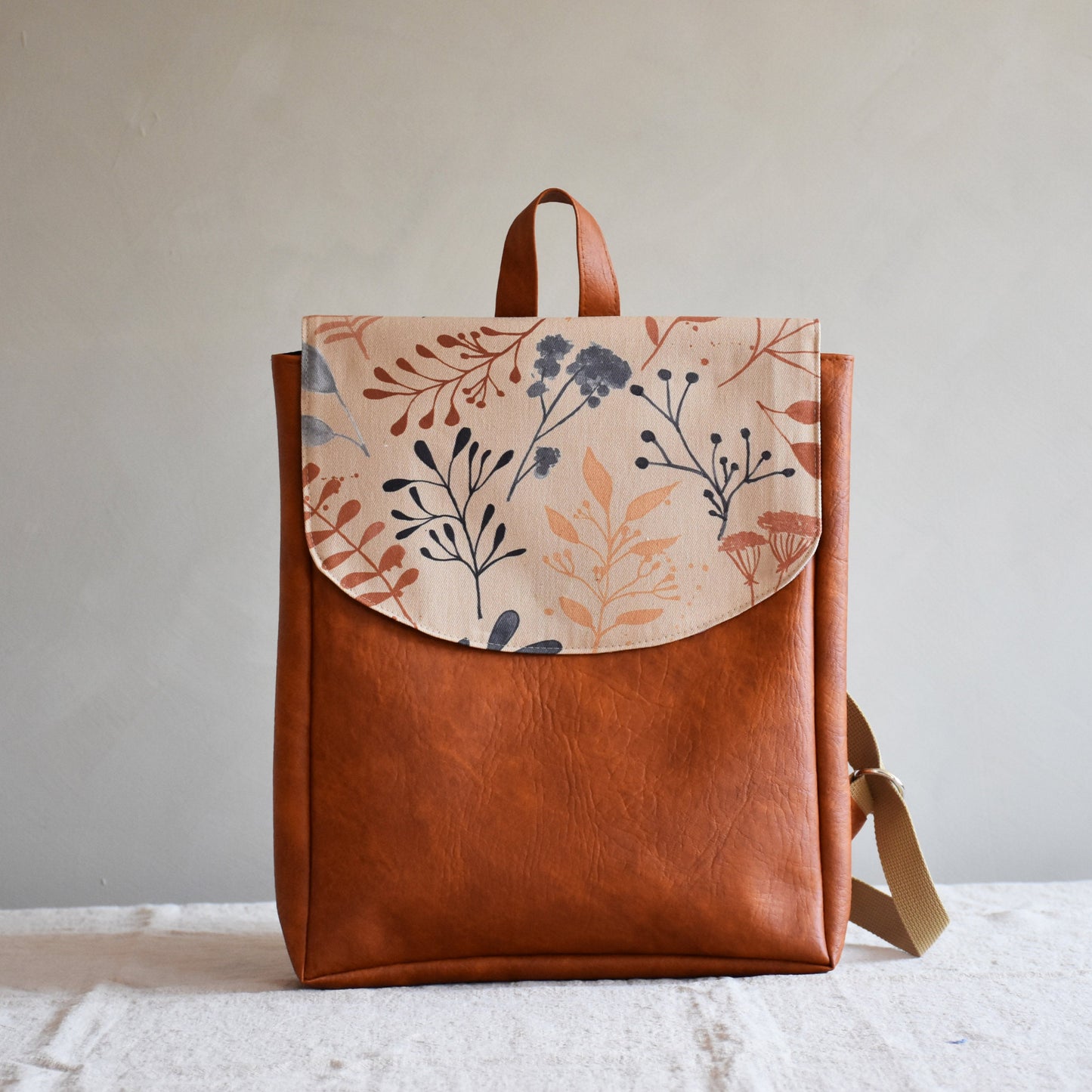 Backpack - Early bloom in earth tones