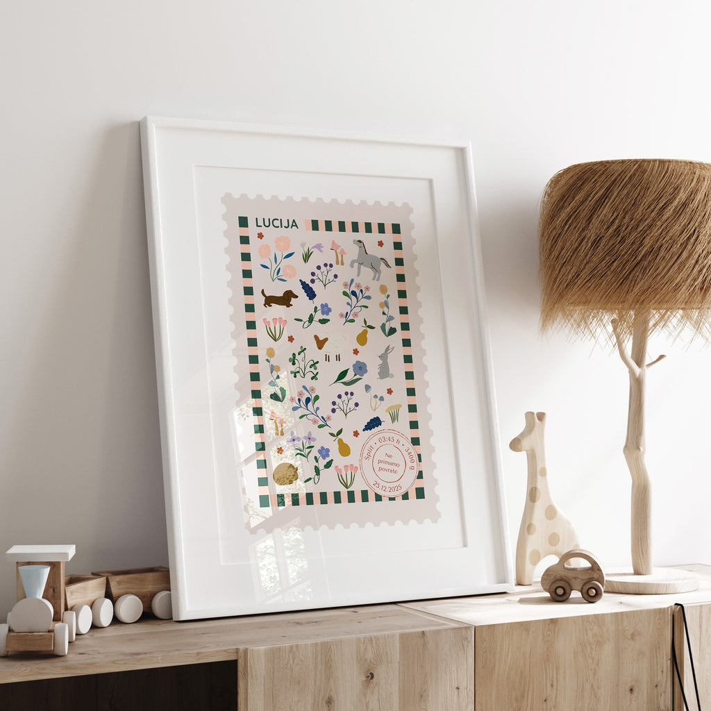 Nova pošiljka – Konjić, personalizirani print za bebu unisex | Poštanska marka rođenja