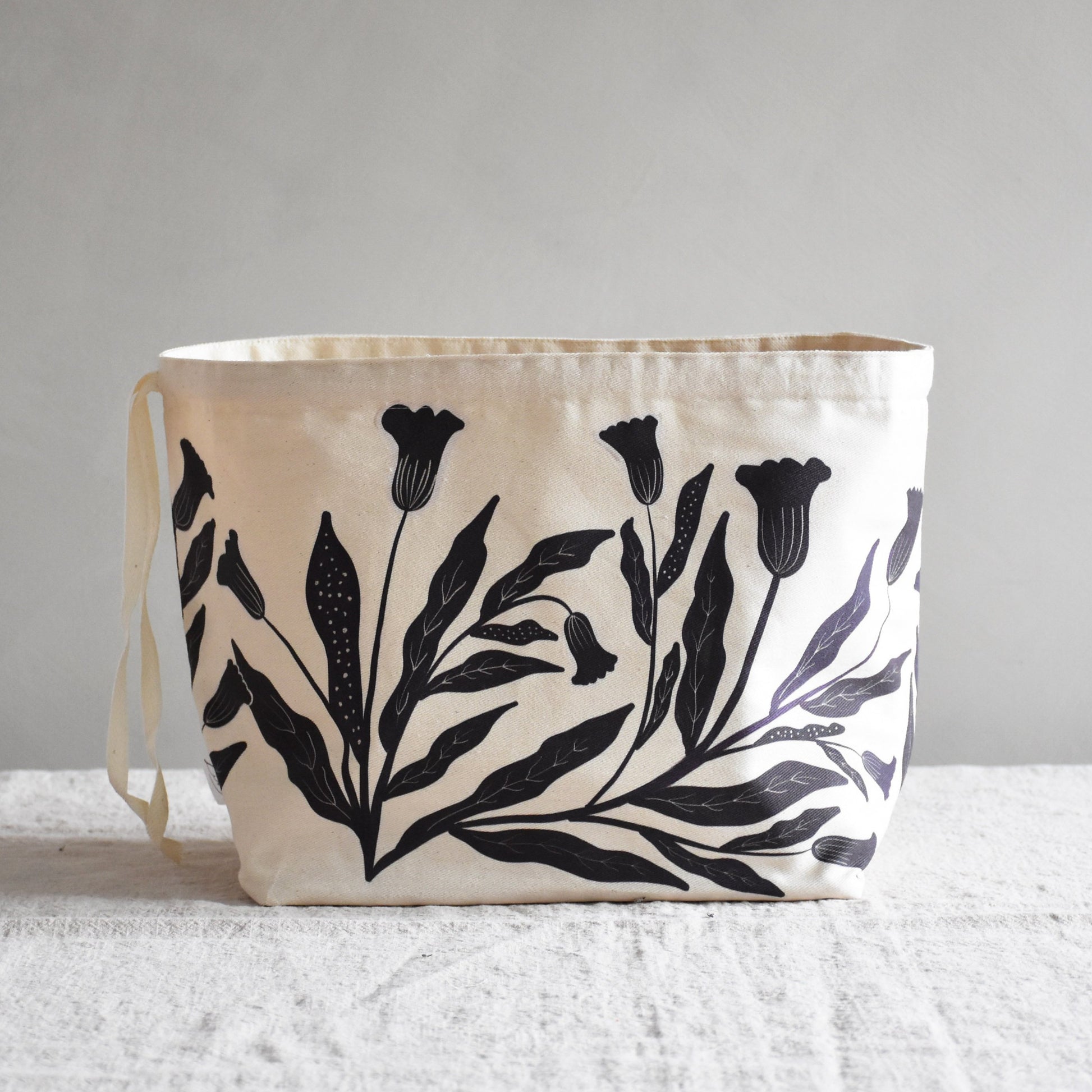 Canvas storage basket - Modern botanical - listliving